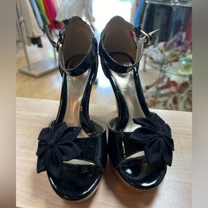 Sofft size 6.5 black heel sandal